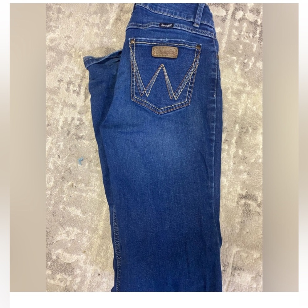 Bootcut blue wrangler jeans